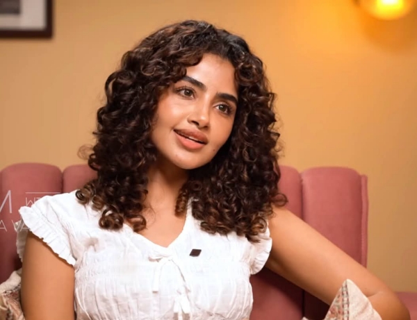 Anupama Parameswaran Breakup Anupama Emotional Anupama Parameswaran Breakup Anupama Emotional