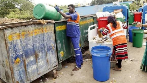 Chennai Corporation Commissioner Sameeran Warns of Fine for Failing to Segregate Garbage Chennai Corporation Commissioner Sameeran Warns of Fine for Failing to Segregate Garbage