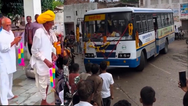 rajasthan-2-villagers-gives-grand-welcome-a-government-bus-which-is-reaches-heir-villages-for-the-fi rajasthan-2-villagers-gives-grand-welcome-a-government-bus-which-is-reaches-heir-villages-for-the-fi