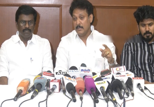 Anbil Mahesh