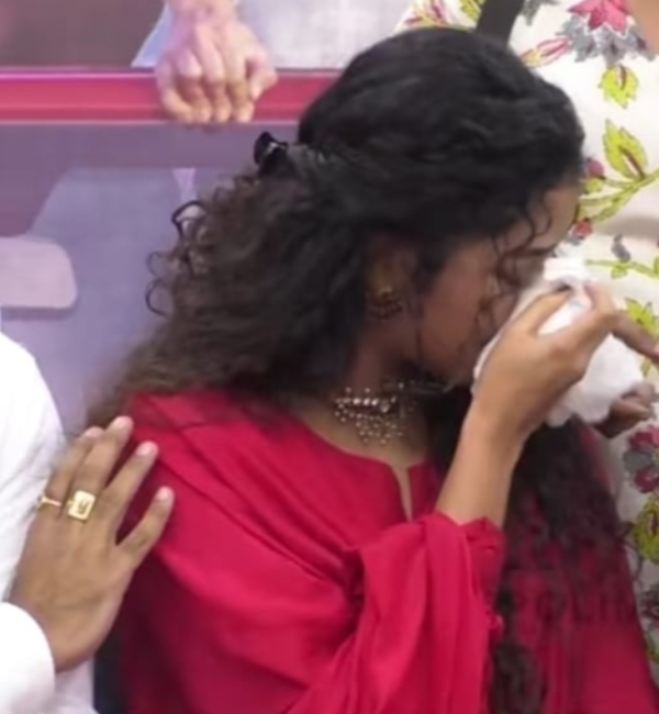 Anupama Parameswaran Breakup Anupama Emotional Anupama Parameswaran Breakup Anupama Emotional
