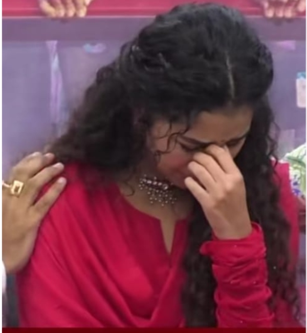 Anupama Parameswaran Breakup Anupama Emotional Anupama Parameswaran Breakup Anupama Emotional