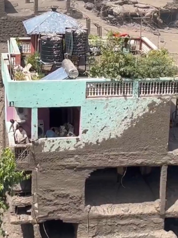 nepal flood building