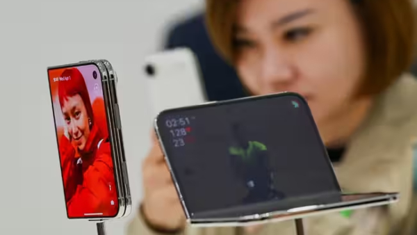 iPhone panel