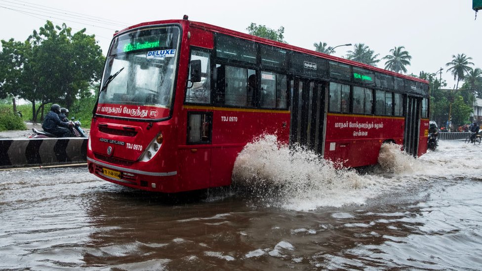 எப்படி மழை பெய்யும் 