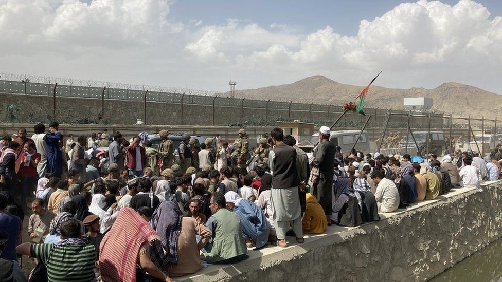  புதிய அமைச்சரவையை 