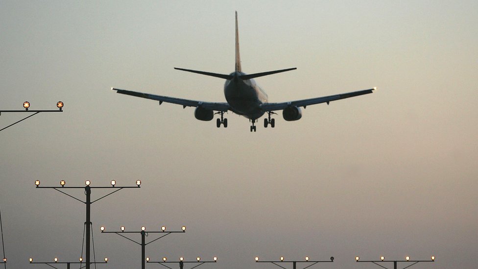 மீண்டும் விமான சேவை துவக்கம் மீண்டும் விமான சேவை துவக்கம்