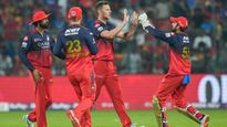 రాయల్ ఛాలెంజర్స్ కు స్టార్ ప్లేయర్ దూరం
