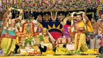 ఒంటిమిట్ట కోదండ రామస్వామి కల్యాణం..  పట్టు వస్త్రాలు సమర్పించిన సీఎం చంద్రబాబు 