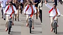 Tamil Nadu polls: చివరి 'బ్రహ్మాస్త్రం' ప్రయోగించిన విజయ్.. ఇక సైకిల్ టూ సీఎం సీటే..! 