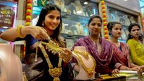 పాతాళానికి పసిడి రేట్లు- హఠాత్తుగా