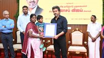 కరూర్ బాధితులకు అండగా సీఎం విజయ్.. మాట నిలబెట్టుకొని ఉద్యోగాలు !!