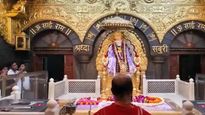 షిరిడీ పుర వీధుల్లో గురు పౌర్ణమి శోభ-  కాకడ హారతి వెలుగులు