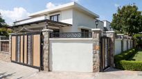 vastu tips: వాస్తు ప్రకారం ప్రహరీగోడకు ఎన్ని తలుపులు ఉండాలి?