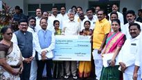 ఆ ప్రాజెక్టు  నిర్వాసితులకు రూ.200 కోట్లు..!  ప్రారంభోత్సవ వేళ చంద్రబాబు గిఫ్ట్..!