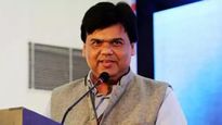  కాంగ్రెస్ కోర్ టీం లోకి జగన్ విధేయ అధికారి- ఎన్నికల బరిలోకి..!!