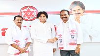 పవన్ లో సడన్ ఛేంజ్ వెనుక- మారుతున్న లెక్కలు.!!