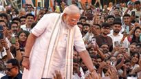ప్రధాని మోదీ పాల్గొనాల్సిన కార్యక్రమానికి కొద్దిసేపటి ముందు.. గన్ తో దొరికిన ఇద్దరు వ్యక్తులు