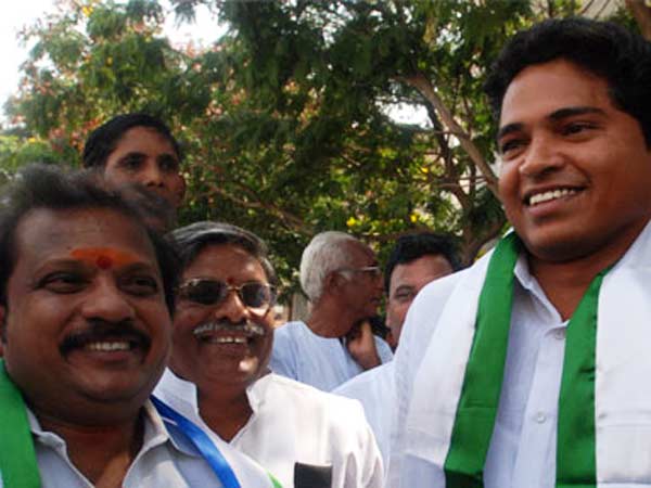 కిరణ్ ఇంపార్టెన్స్: నాని నుండి రాజేశ్ వరకూ జగన్‌కు జై