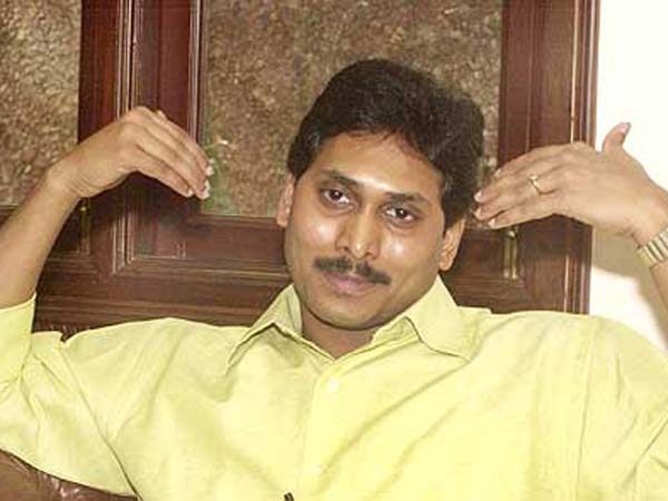 జంపింగ్స్: గేమ్ స్టార్ట్ చేసిన జగన్, కెసిఆర్!