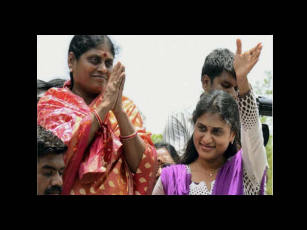 పాలి'ట్రిక్': మనం ఇలా అమెరికా అలా