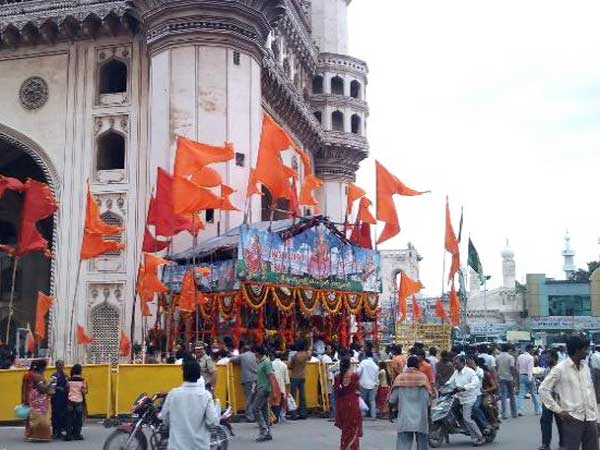 ఒక్కడినే: కిరణ్ మొండిగా వెళ్తున్నారా?