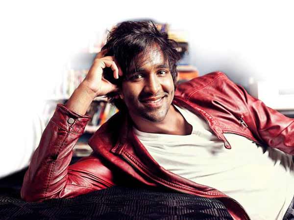 జగన్ కోసం ఆ మూడు: 'ఫిలిమ్' సపోర్ట్!