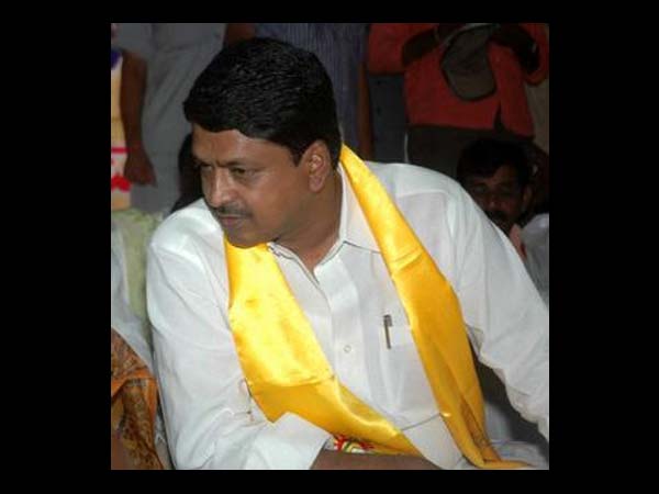 విభజించి పాలించు: బాబుతో జగన్ గేమ్