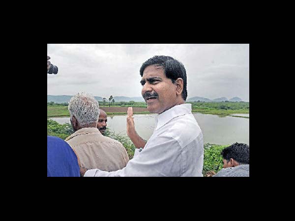 విభజించి పాలించు: బాబుతో జగన్ గేమ్