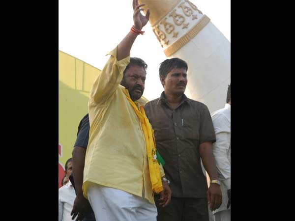 టిడిపి: ఆది నుండి ఆధిపత్య పోరు