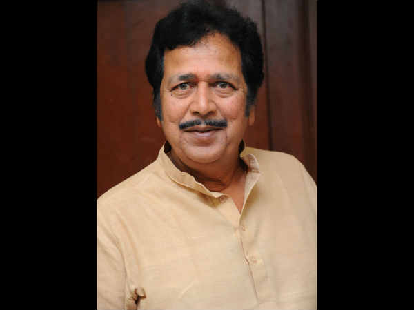 మోహన్‌‍బాబు ఫ్యామిలీకి జగన్ టిక్కెట్: ఓ హీరోకూ?