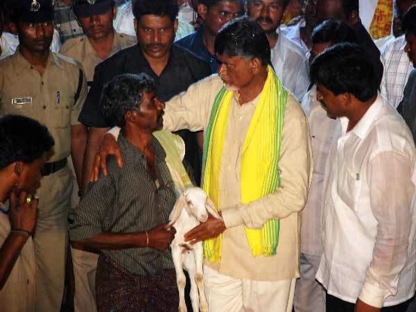 బాబు మారాడా, గతం వెంటాడుతోందా?