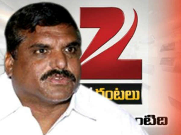 కిరణ్ చేతికి 'ఐ': ఛానళ్ల కోసం పోటా పోటీ కిరణ్ చేతికి 'ఐ': ఛానళ్ల కోసం పోటా పోటీ