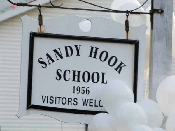 గన్ ఉన్మాదం: అమెరికా వెలుగుల వెనుక...