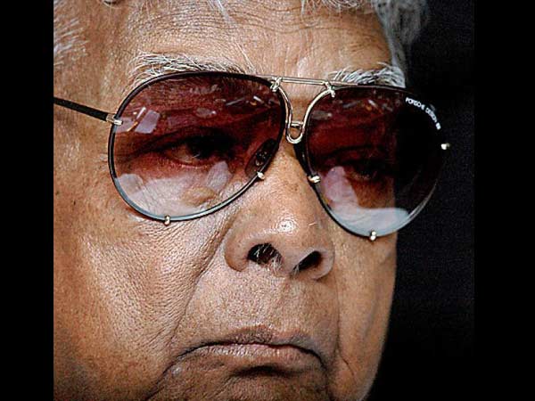 మనసులు విరిగినా..!: పదవిసలు