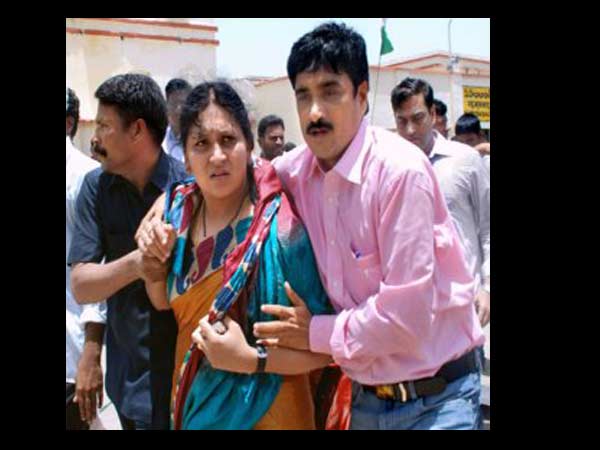 మనసులు విరిగినా..!: పదవిసలు