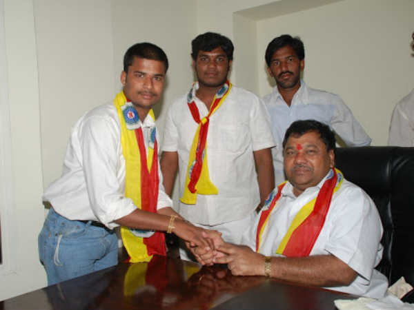 ఆత్మగౌరవంతో 'పార్టీ' చేసుకుంటున్నారు!