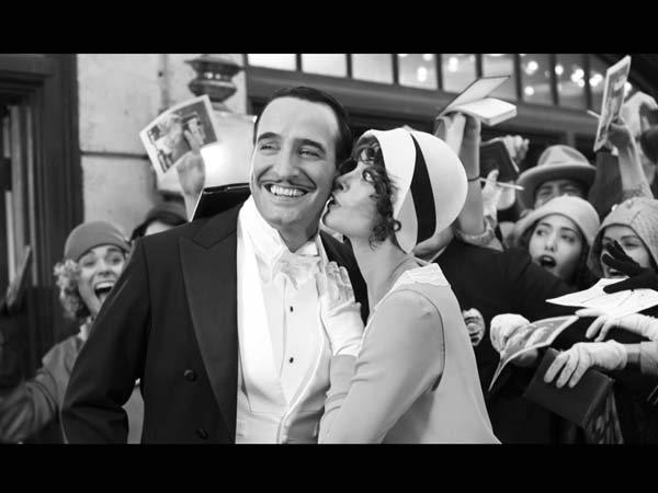 ఇయర్ వ్యూ: ప్రపంచంలో పదనిసలు 