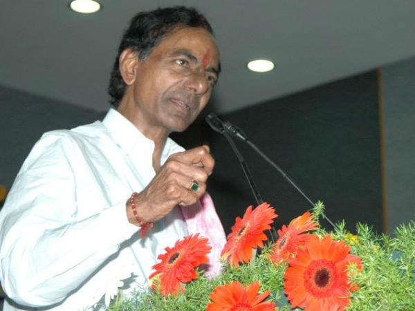 న్యూ ఇయర్‌లోకి మన నేతలు ఇలా ఎంటరయ్యారు!!!