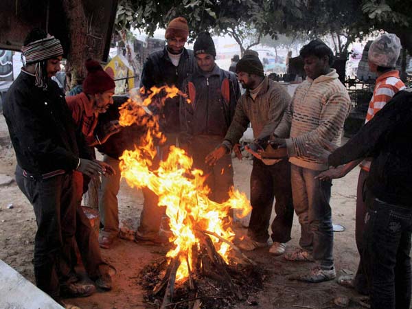 పిక్చర్స్: చలికి క్రికెటర్లు ఇలా...