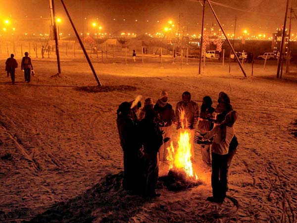 పిక్చర్స్: చలికి క్రికెటర్లు ఇలా...