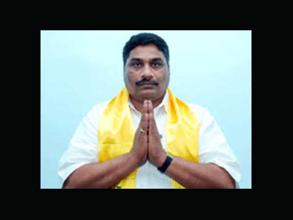 జగన్ వ్యూహం: తెలంగాణపై బాబు బోల్తా (ఫొటోలు)