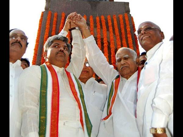 కెసిఆర్ చెప్పిందే జరగనుందా?(ఫోటోలు)