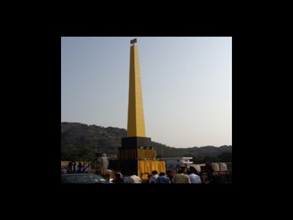 బాబు 'కిరికిరి' మాటలు: అడుగులు లక్ష్యాన్ని దాటినా..