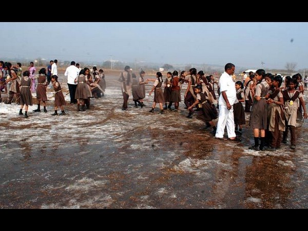 మంచుకురిసినవేళలో: చేవెళ్ల అందం వావ్..(పిక్చర్స్)
