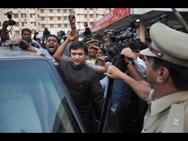 అరెస్ట్ నామ సంవత్సరం!: జగన్ నుండి శంకరన్న వరకు