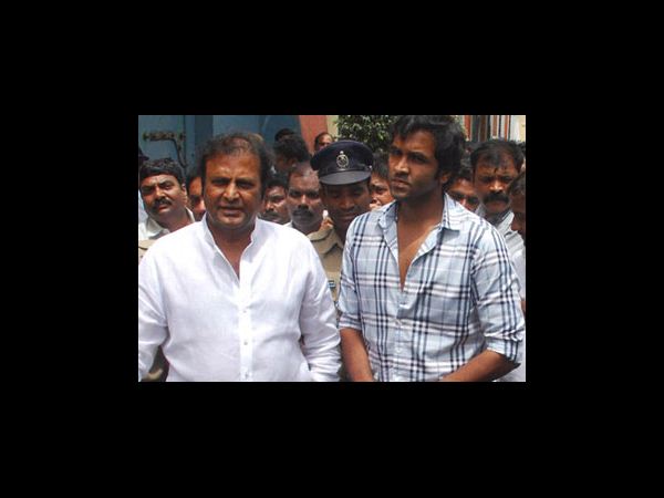 రోజాకు జగన్ హామీ: జయప్రద, మోహన్‌ బాబు అదుర్స్