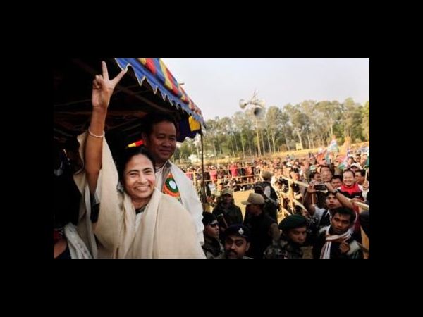 చిత్రాలు: వివాదాల సుడిగుండంలో ఇలా..