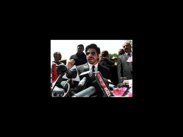 చిత్రాలు: వివాదాల సుడిగుండంలో ఇలా..