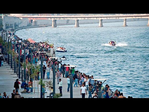 గుజరాత్: సవాళ్లను అవకాశంగా... (ఫొటోలు) గుజరాత్: సవాళ్లను అవకాశంగా... (ఫొటోలు)